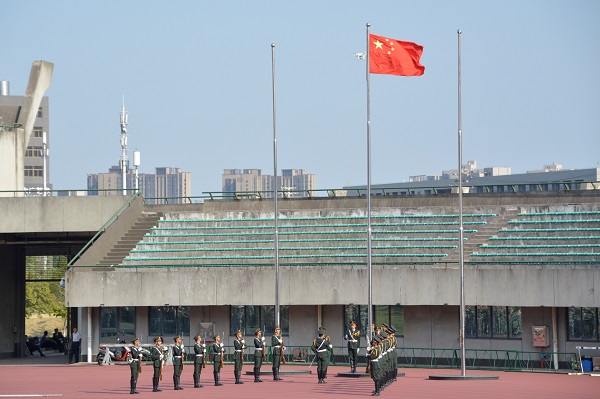 序幕后.jpg 序幕后.jpg