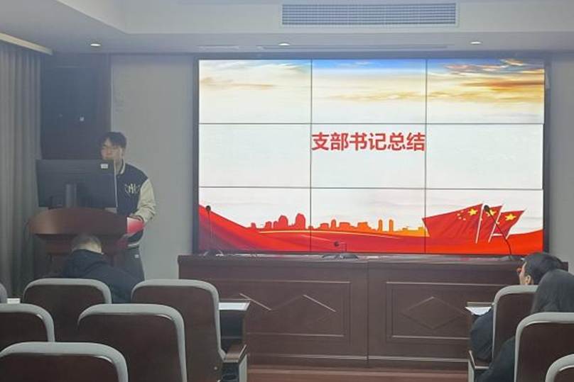 7083fae74e429eae33f3feb6c860c039